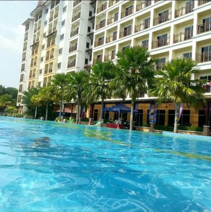 Sanie Guest Room Suria A' Apartment, Bukit Merah Laketown Resort Kampong Kubu Gajah  Kültér fotó
